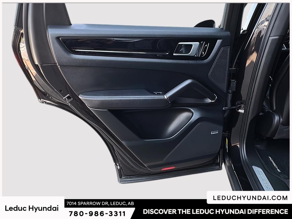 2019 Porsche Cayenne Base-13