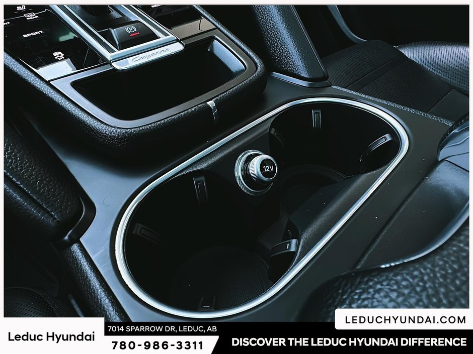 2019 Porsche Cayenne Base-25