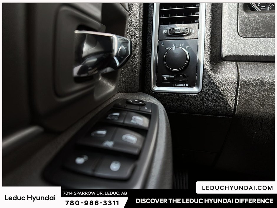 2019 Ram 1500 Classic SLT-19