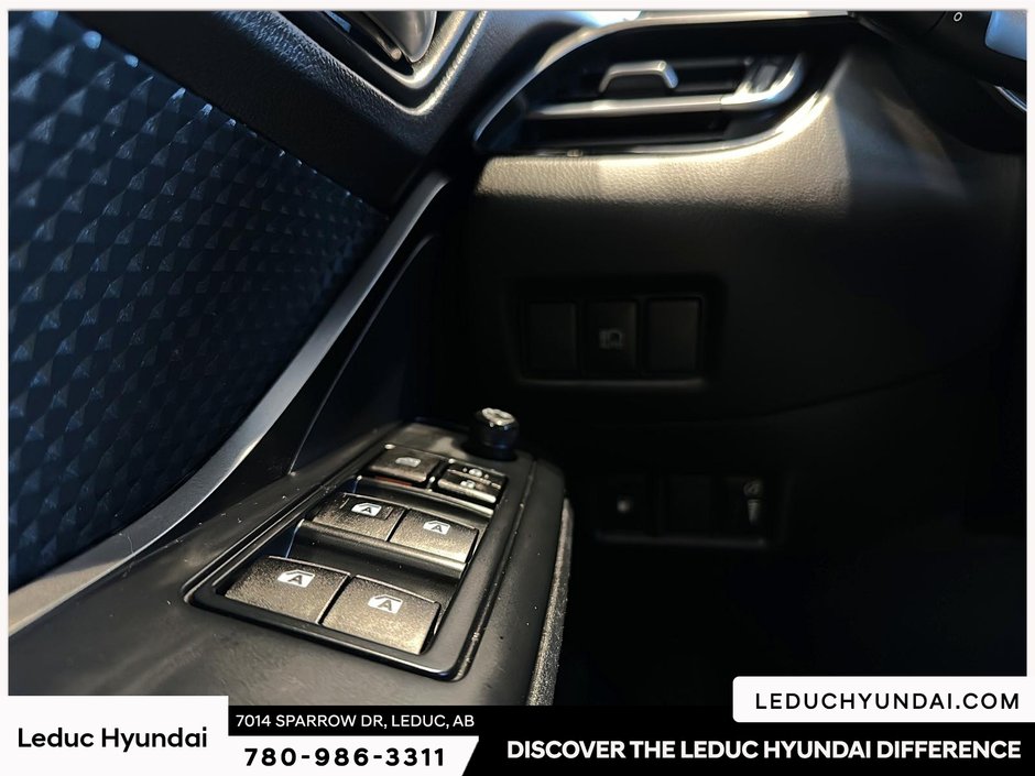 2018 Toyota C-HR XLE-19