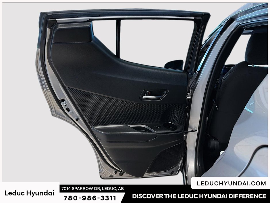 2018 Toyota C-HR XLE-12