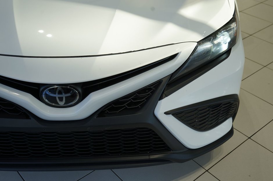 2022 Toyota Camry SE-27