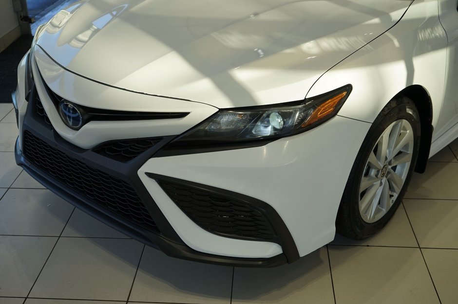 2022 Toyota Camry SE-29