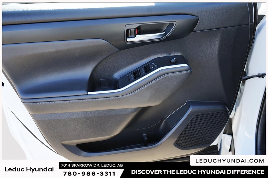 2021 Toyota Highlander XLE-10