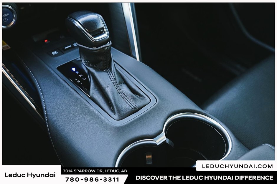 2021 Toyota Venza LE-14