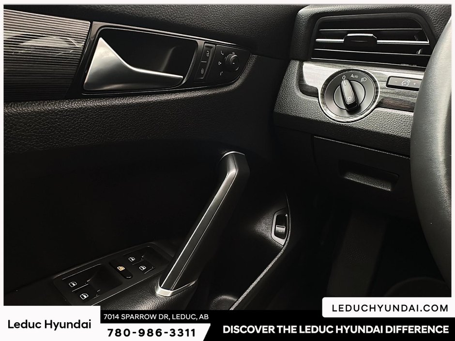 2021 Volkswagen Passat Highline-21