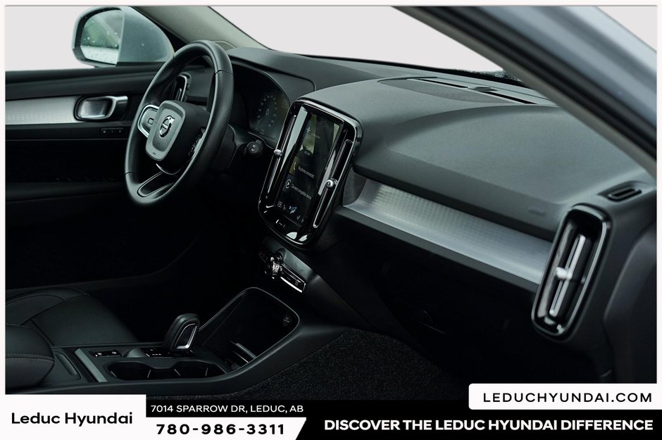 2021 Volvo XC40 Momentum-9