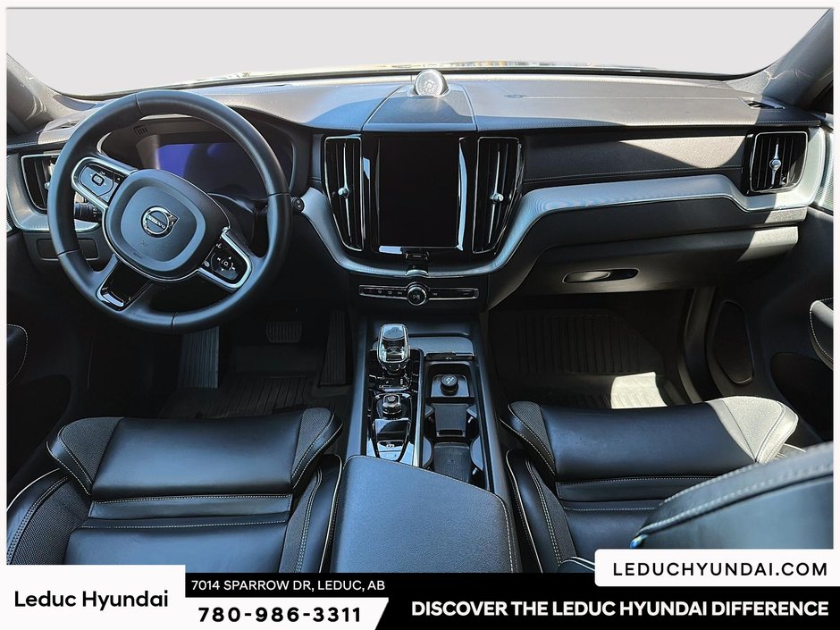 2023 Volvo XC60 B6 Ultimate Dark Theme-10