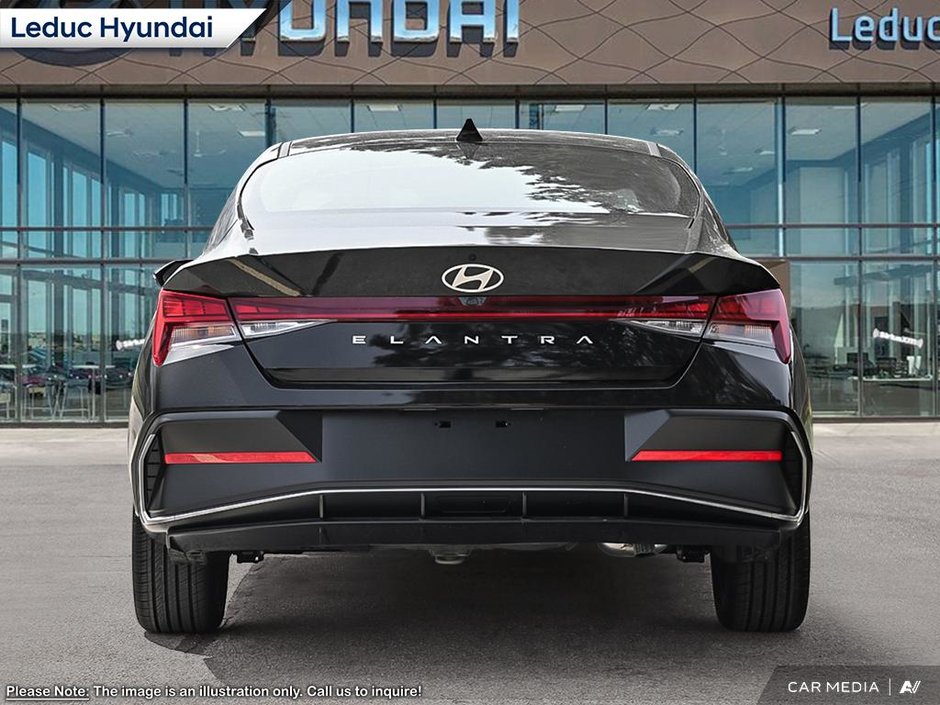 2025 Hyundai Elantra Luxury-4