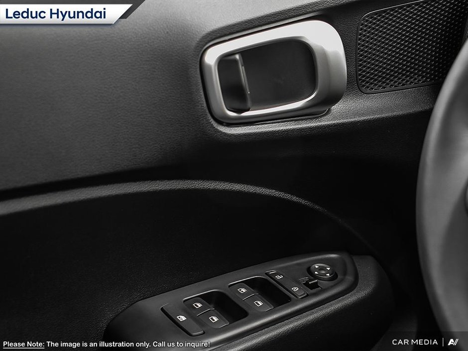 2025 Hyundai Venue Preferred-15
