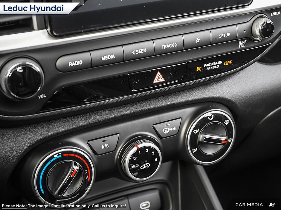 2025 Hyundai Venue Essential-23
