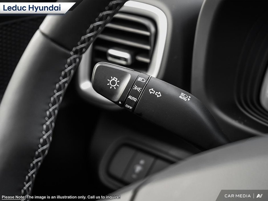 2025 Hyundai Venue Essential-24