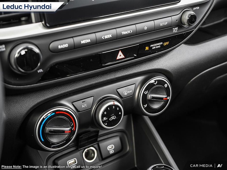 2025 Hyundai Venue Essential-23