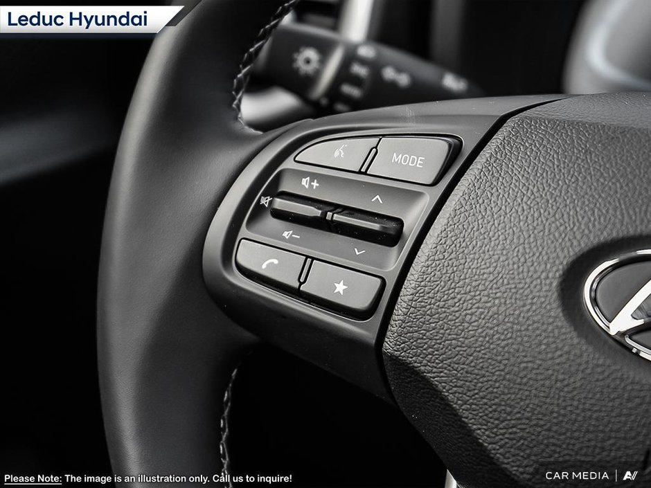 2025 Hyundai Venue Essential-14