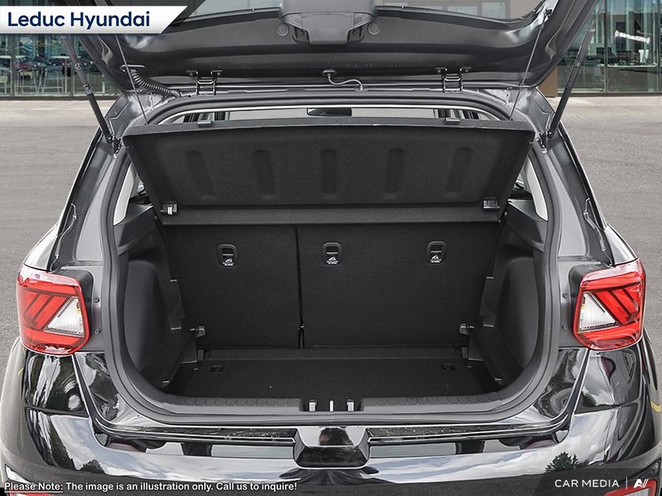 2025 Hyundai Venue Essential-6
