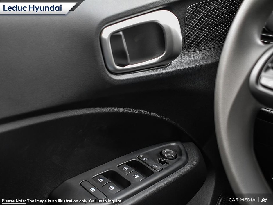 2025 Hyundai Venue Essential-15