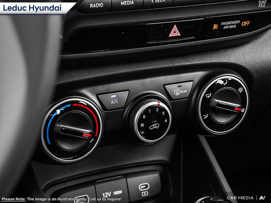 2025 Hyundai Venue Essential-23