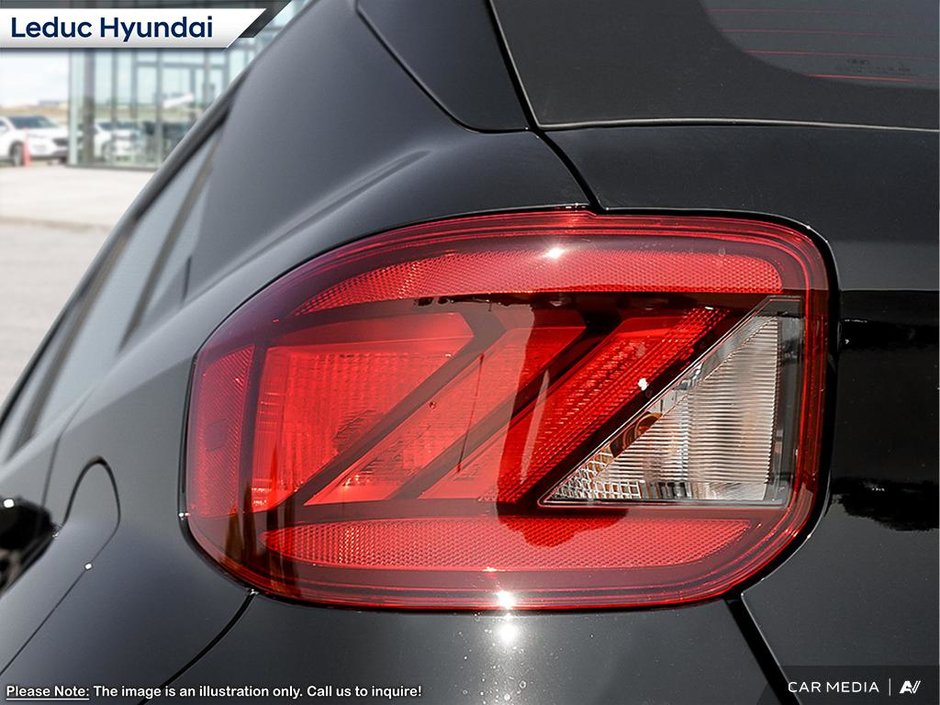 2025 Hyundai Venue Preferred-10