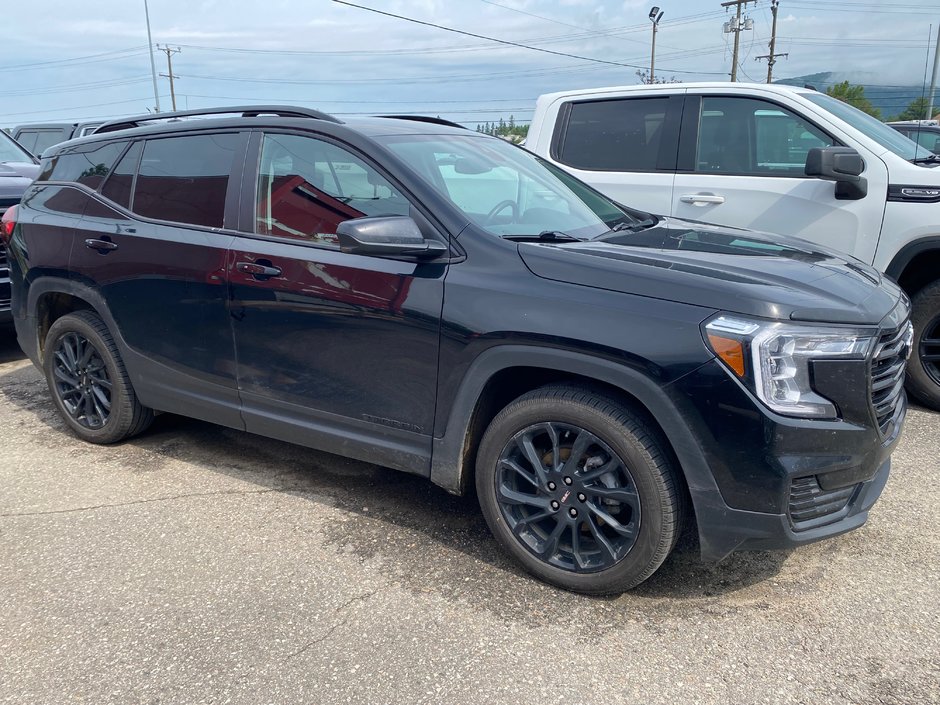 2023 GMC Terrain in Mont-Tremblant, Quebec - w940px