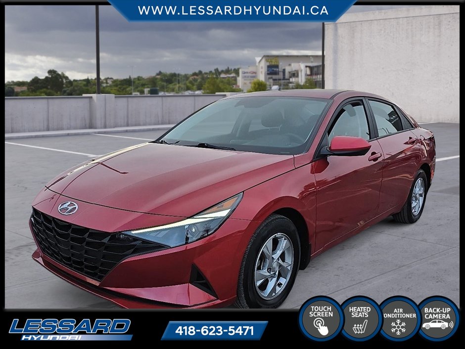 Hyundai Elantra Essential automatique 2022 à Québec, Québec - w940px