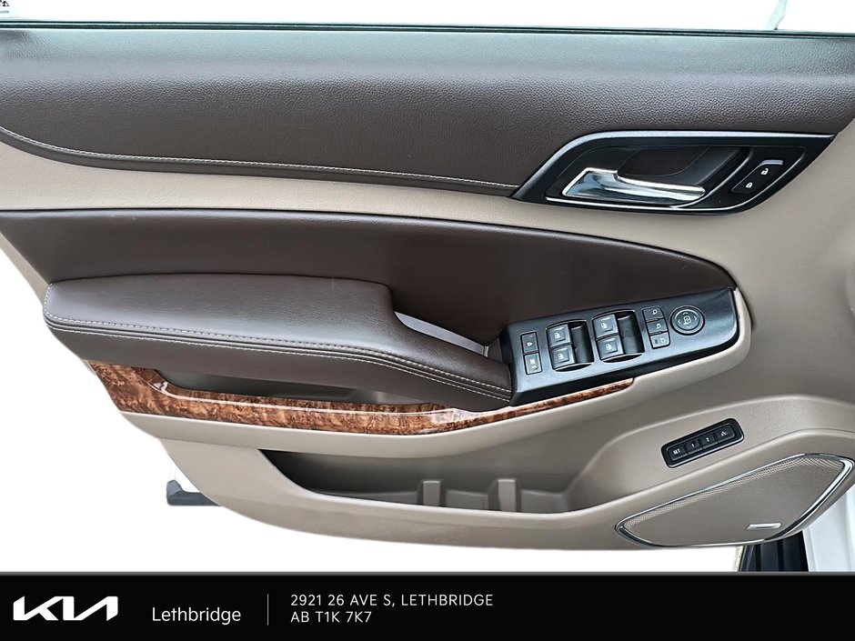 2017 Chevrolet Suburban Premier-12
