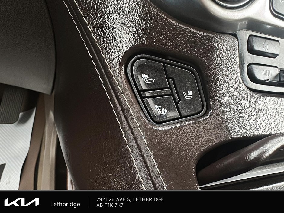2017 Chevrolet Suburban Premier-14
