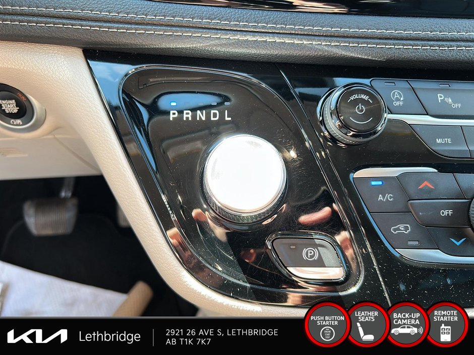 2023 Chrysler Pacifica Touring L-14