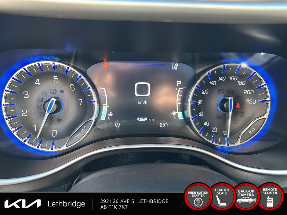 2023 Chrysler Pacifica Touring L-12