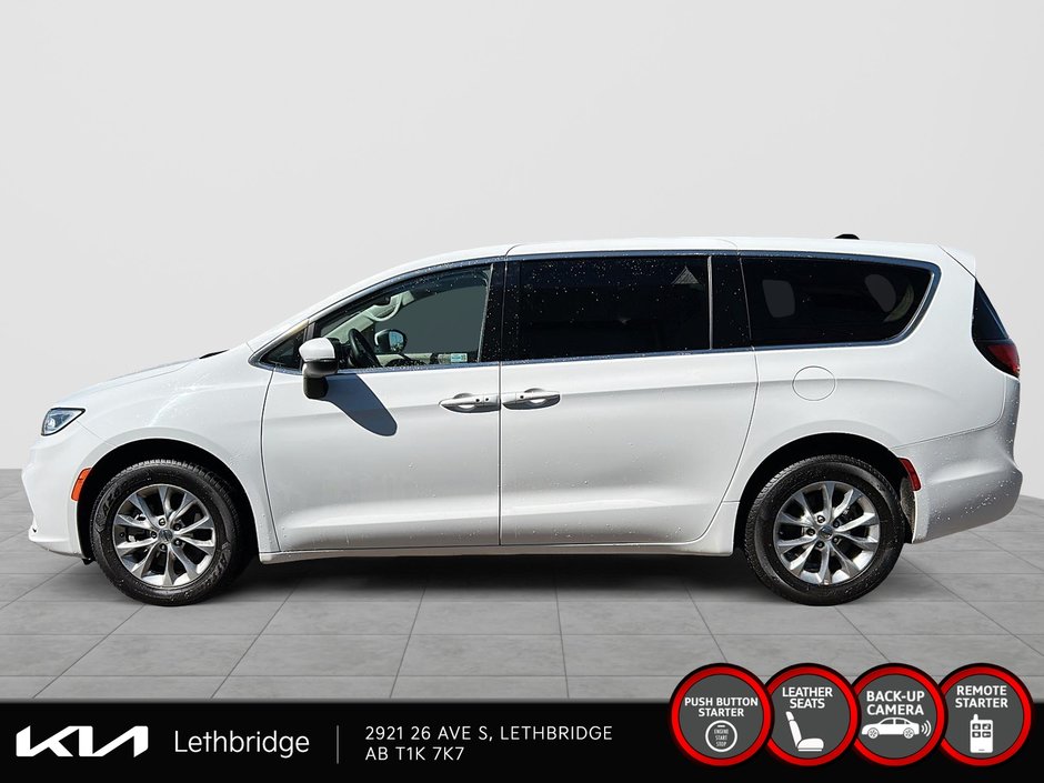 2023 Chrysler Pacifica Touring L-4