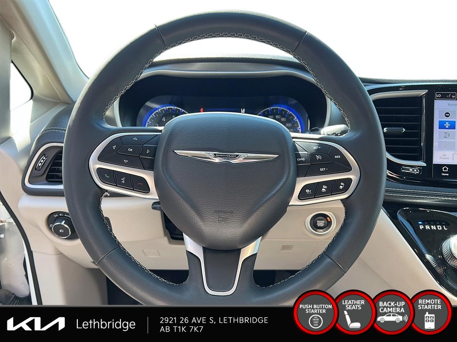 2023 Chrysler Pacifica Touring L-11