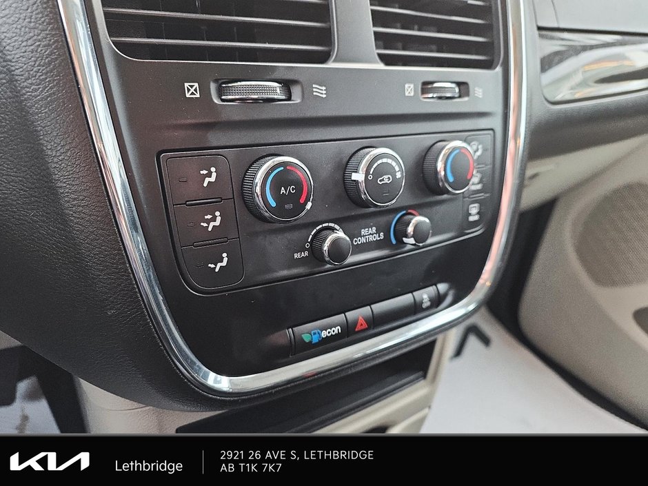 2019 Dodge Grand Caravan CVP/SXT-16