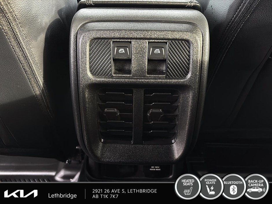 2025 Ford Bronco Outer Banks-24