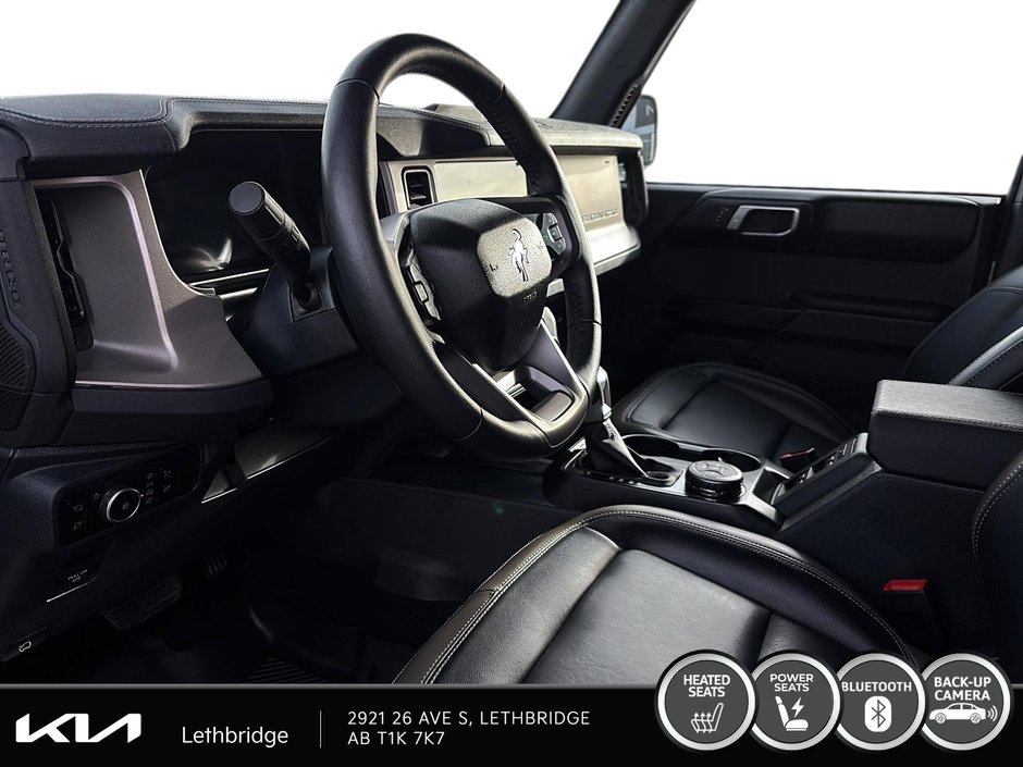 2025 Ford Bronco Outer Banks-12