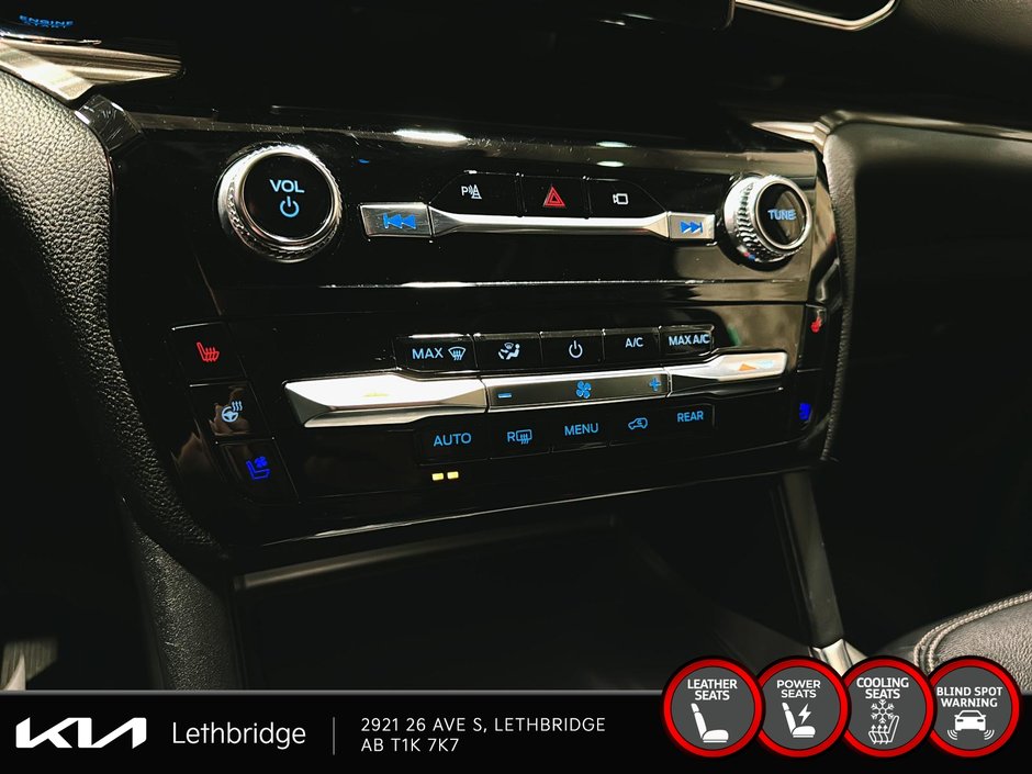 2023 Ford Explorer Limited-18