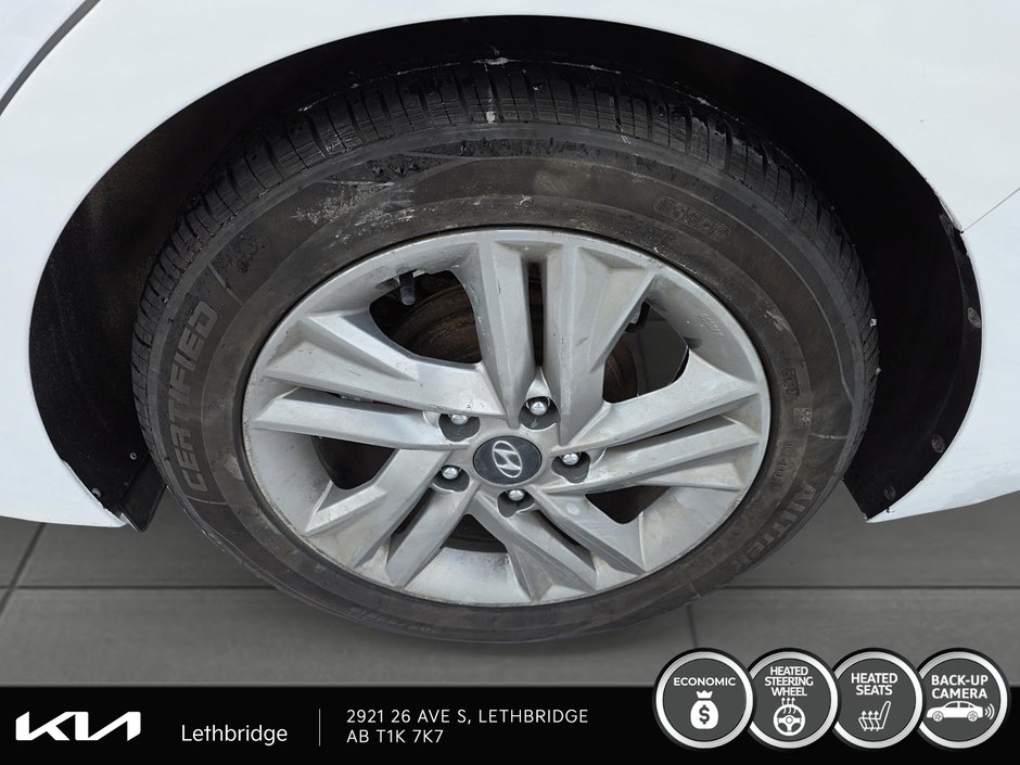 2020 Hyundai Elantra Preferred-6