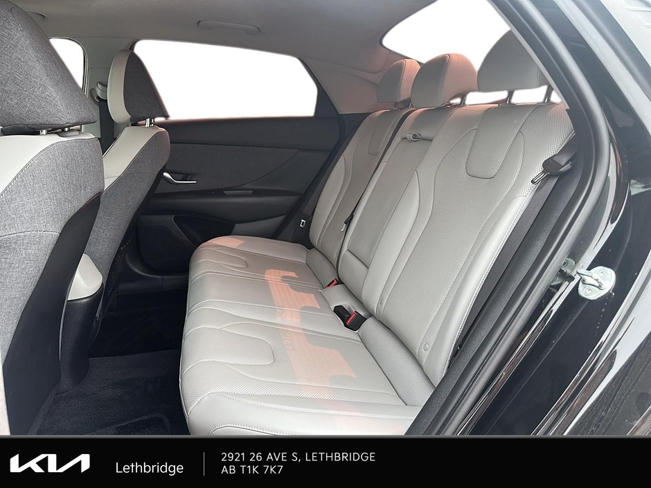 2023 Hyundai Elantra Luxury-8