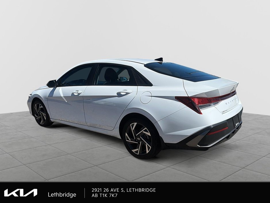 2024 Hyundai Elantra Preferred-3