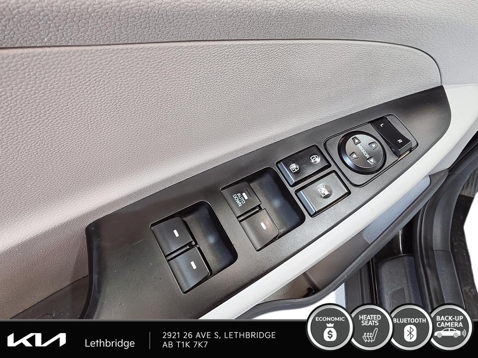 2017 Hyundai Tucson Base-9