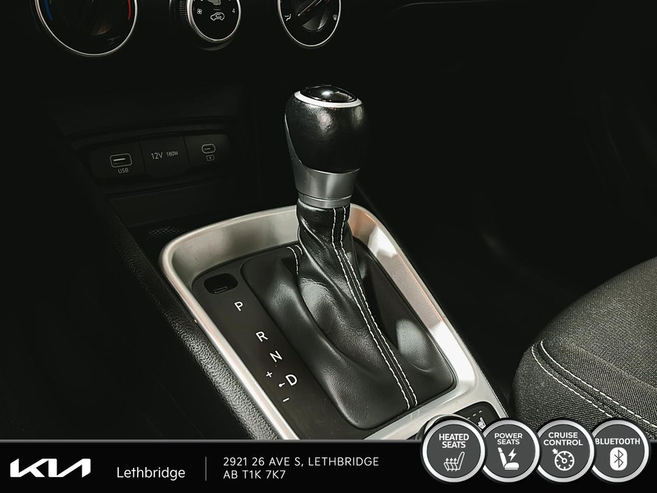 2024 Hyundai Venue Preferred-15