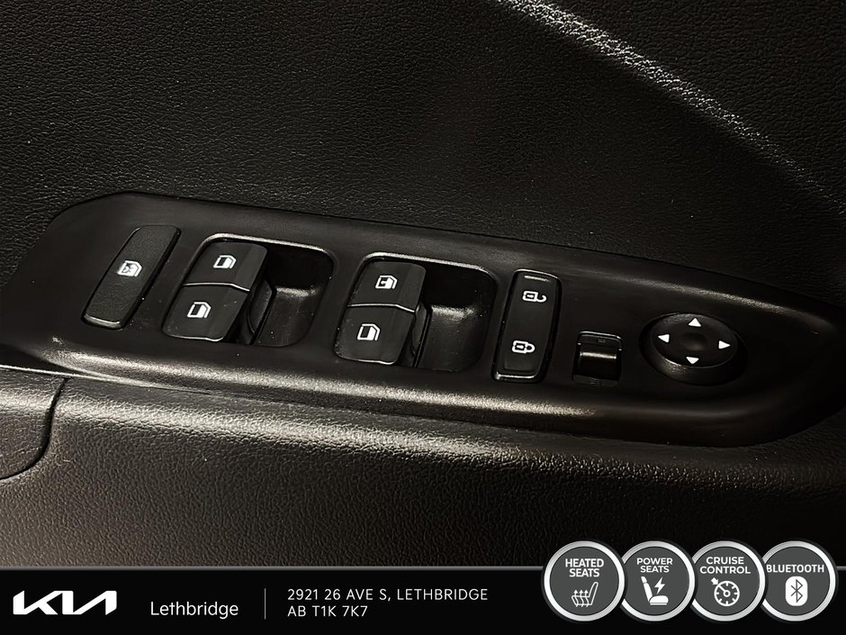 2024 Hyundai Venue Preferred-14