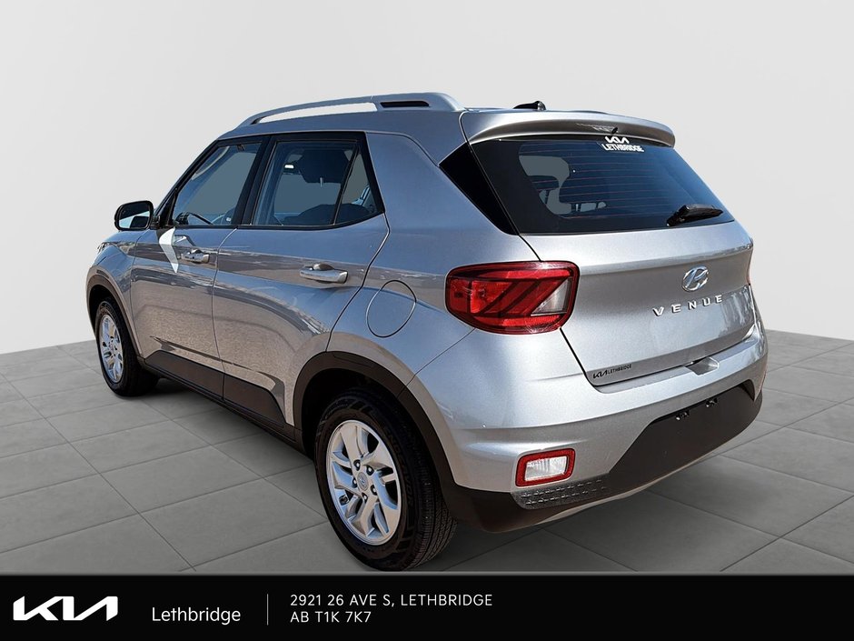 2024 Hyundai Venue Preferred-3