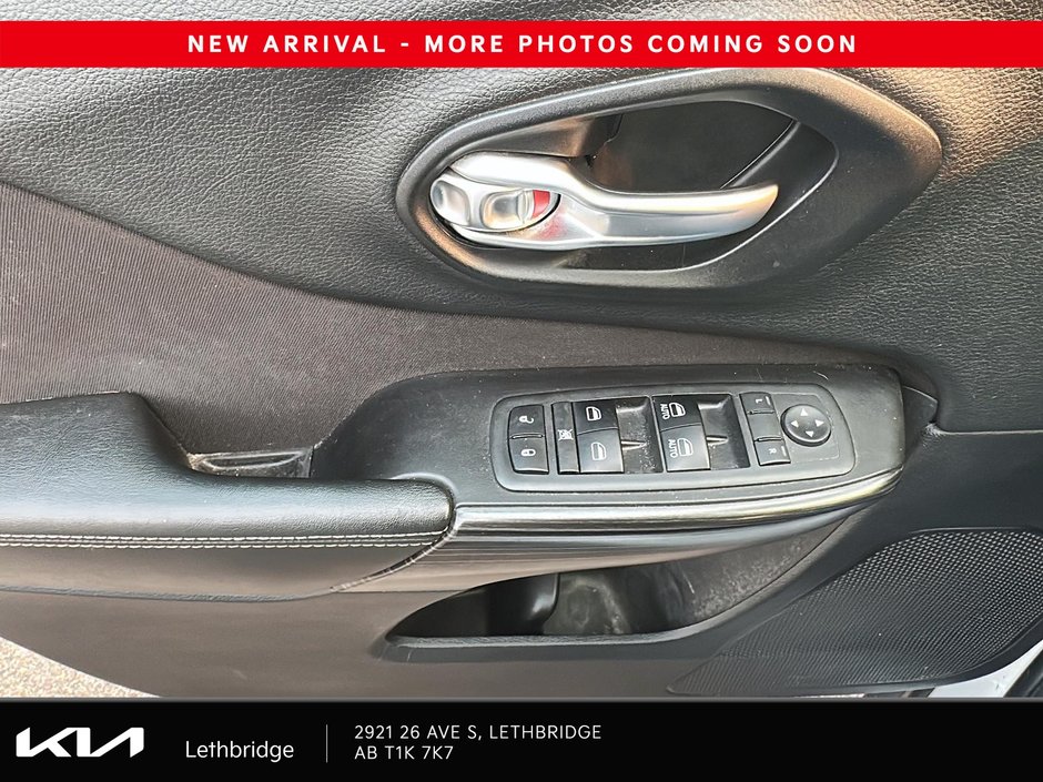 2015 Jeep Cherokee North-10