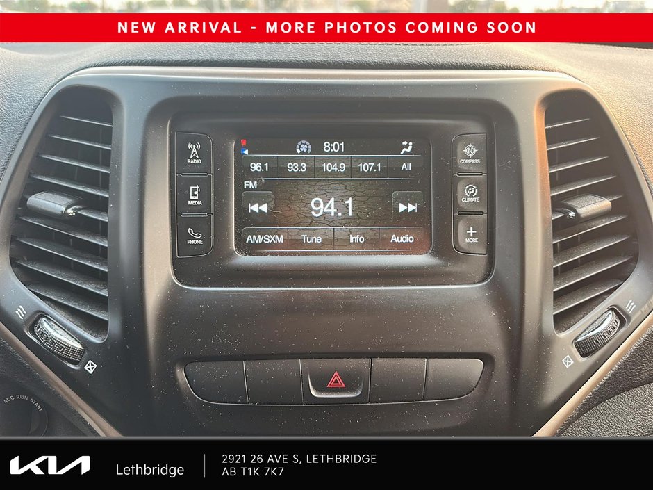 2015 Jeep Cherokee North-13
