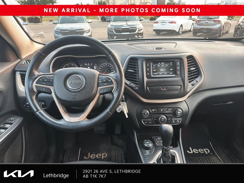 2015 Jeep Cherokee North-9