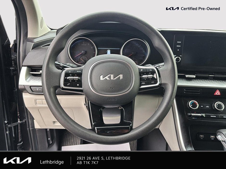 2022 Kia Carnival LX-12