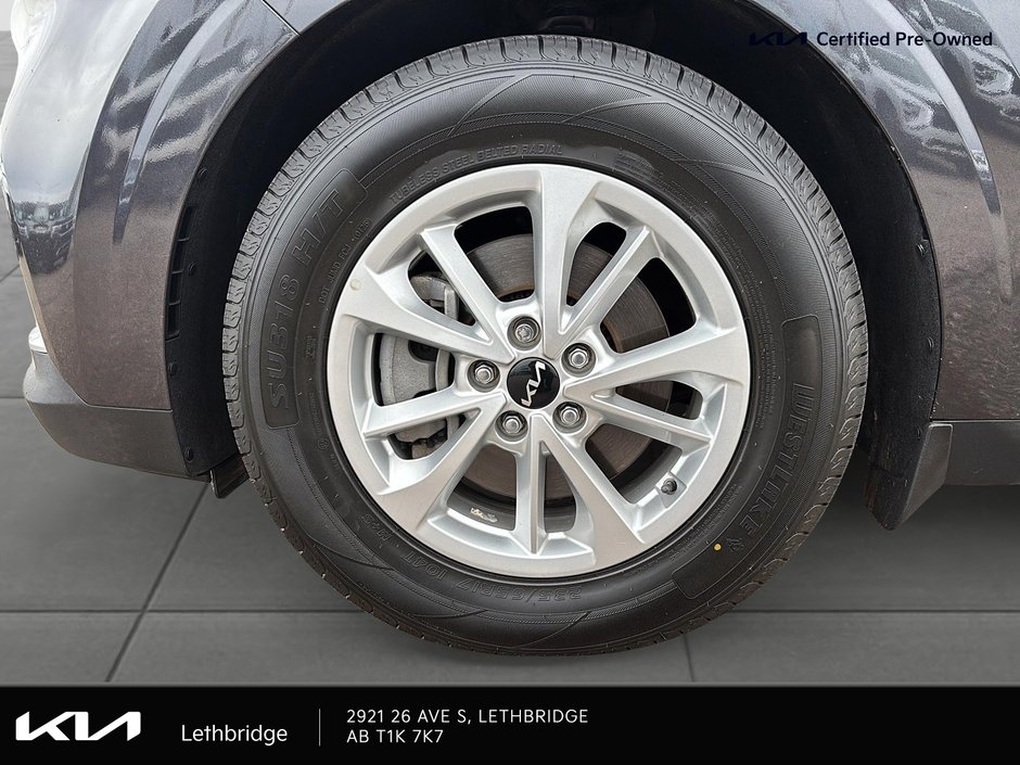 2022 Kia Carnival LX-5