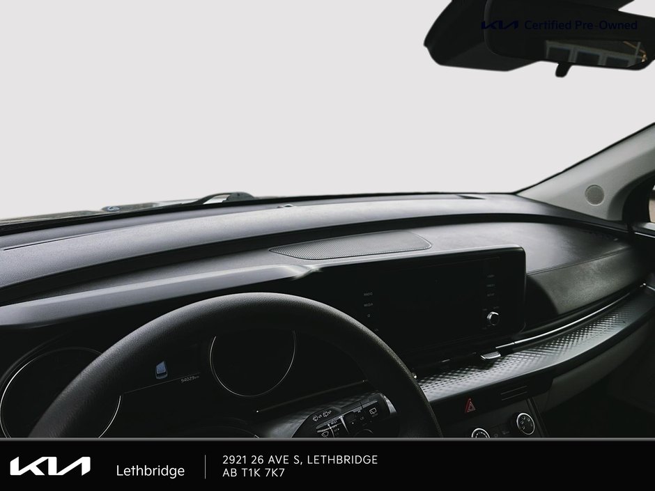 2022 Kia Carnival LX-13