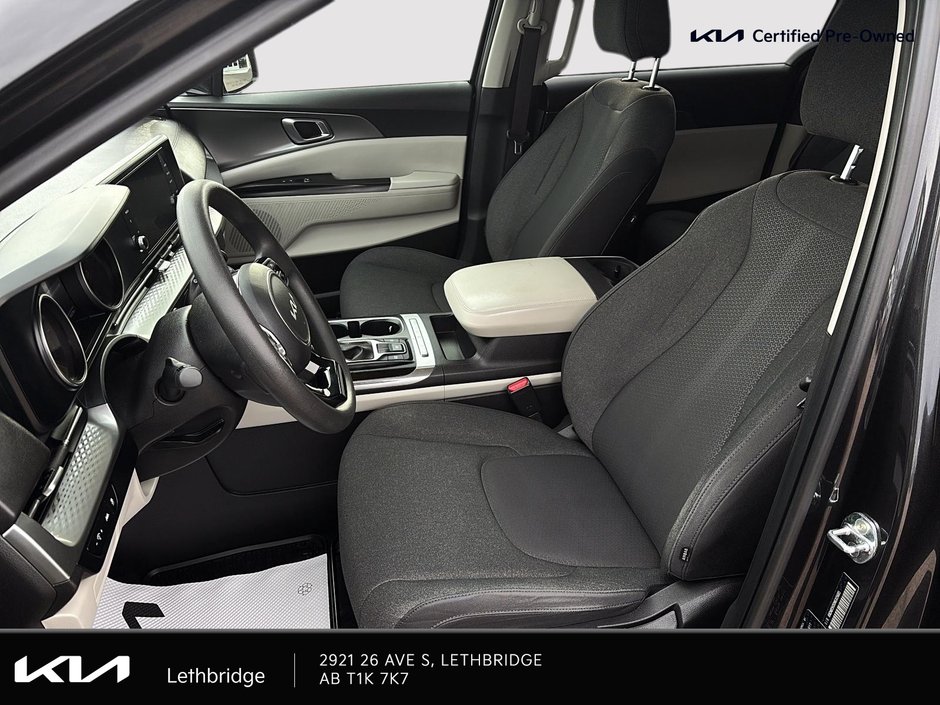 2022 Kia Carnival LX-17