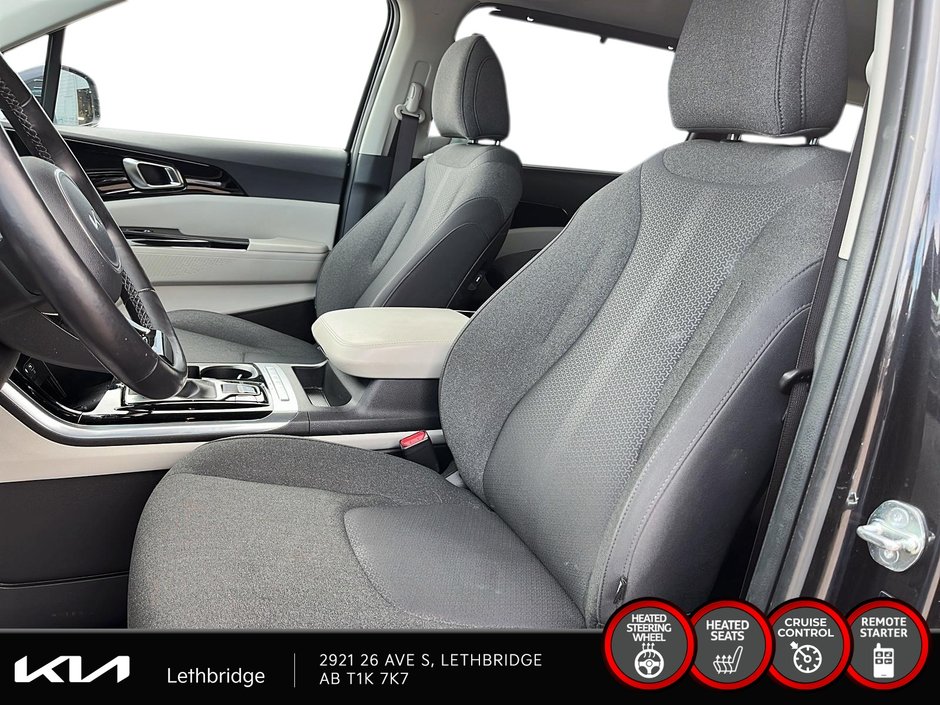 2024 Kia Carnival LX-8