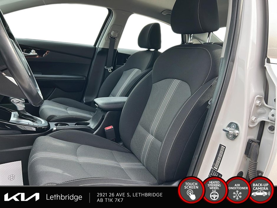 2023 Kia Forte EX-8